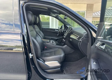 2017 Mercedes-Benz Gls 550 4Matic z USA, uszkodzony, nr VIN 4JGDF7DE1HA777299